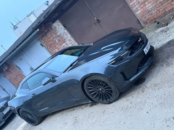 2019 Chevrolet Camaro 10-speed VI Рестайлинг, белый, 2800000 рублей - вид 4