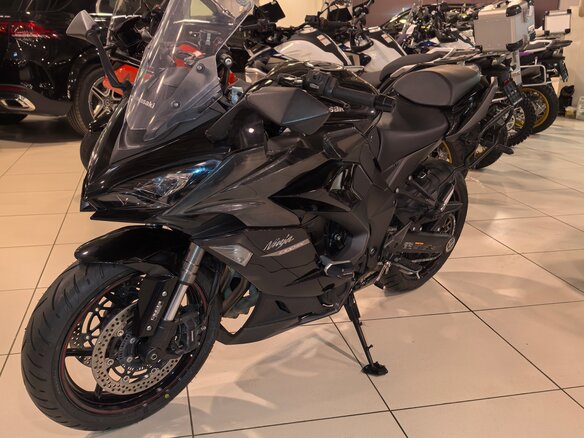 2022 Kawasaki Ninja 1000, чёрный, 1150000 рублей - вид 1