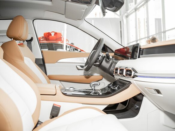 2026 Jetour X70+ I Рестайлинг, чёрный, 3399000 рублей - вид 29