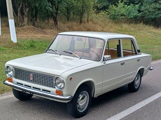 1977 Lada (ВАЗ) 21011, белый, 1700000 рублей, вид 1