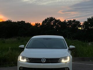 2016 Volkswagen Jetta VI Рестайлинг, белый, 950000 рублей, вид 2