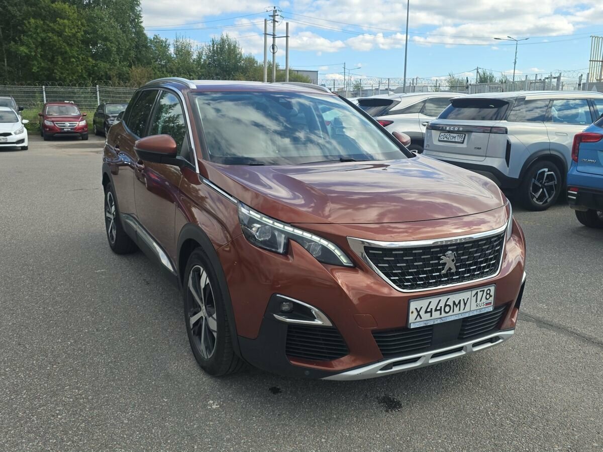 Открыть фотографии: Peugeot 3008 II