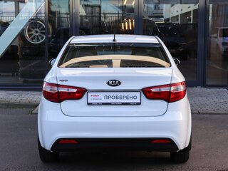 2014 Kia Rio 6-speed III, белый, 923000 рублей, вид 5