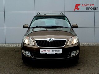 2012 Skoda Roomster I Рестайлинг, коричневый, 850000 рублей, вид 2