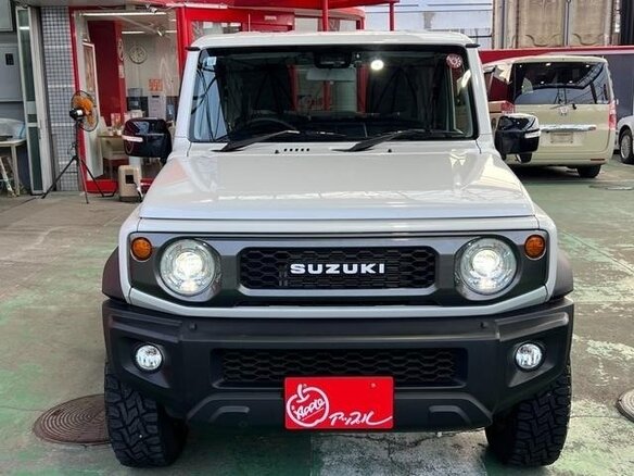 2023 Suzuki Jimny Sierra IV, белый, 1420010 рублей - вид 2
