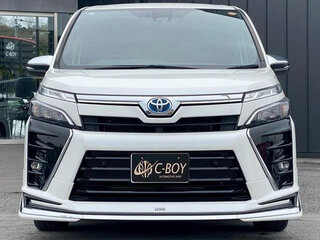 2021 Toyota Voxy III (R80) Рестайлинг, белый, 1806027 рублей, вид 2