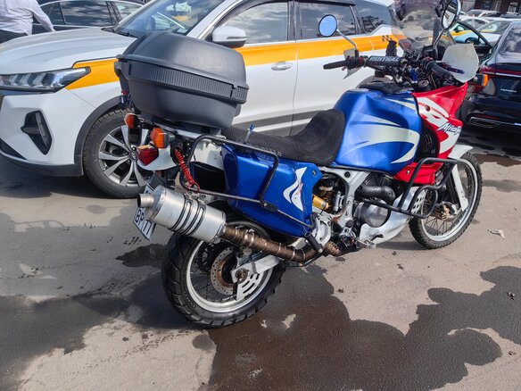 2001 Honda XRV 750 Africa Twin, синий, 520000 рублей - вид 5