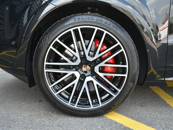 2026 Porsche Cayenne GTS Coupé III Рестайлинг, чёрный, 25900000 рублей - вид 8