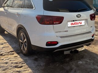 2018 Kia Sorento III Prime Рестайлинг, белый, 2400000 рублей, вид 3