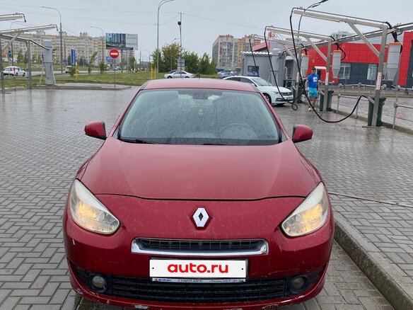 2012 Renault Fluence I, красный, 550000 рублей