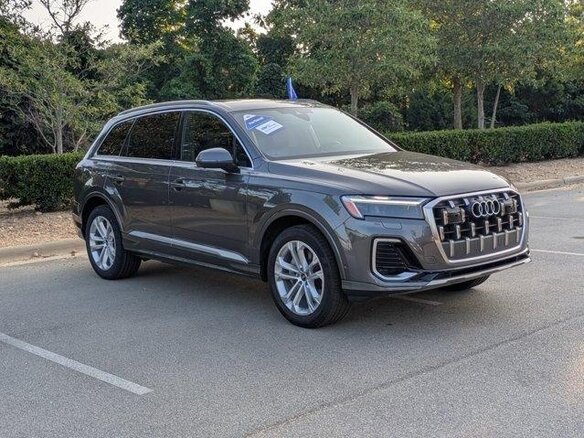 2025 Audi Q7 45 TFSI II (4M) Рестайлинг 2, серый, 7886568 рублей