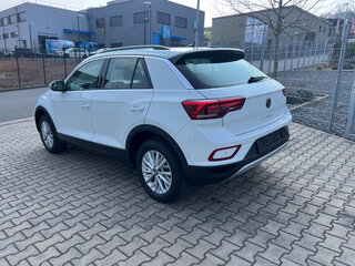 2026 Volkswagen T-Roc I Рестайлинг, белый, 3479138 рублей, вид 4