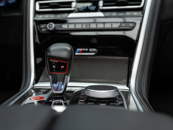2022 BMW M8 Competition I (F91/F92/F93), серый, 13990000 рублей - вид 23