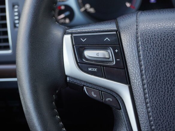 2015 Toyota Land Cruiser 200 Series Рестайлинг 2, чёрный, 5033000 рублей - вид 19