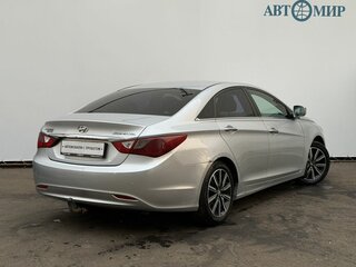 2011 Hyundai Sonata VI (YF), серебристый, 790000 рублей, вид 5