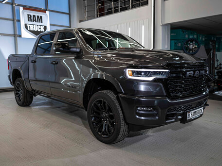 2026 Ram 1500 Crew Cab V Рестайлинг, серый, 11633382 рублей, вид 5