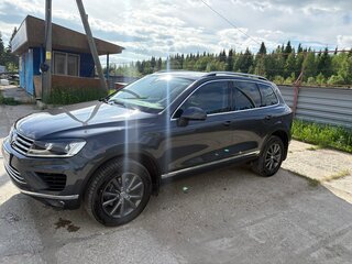 2015 Volkswagen Touareg II Рестайлинг, серый, 3550000 рублей, вид 1