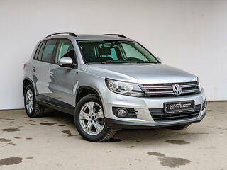 2016 Volkswagen Tiguan I Рестайлинг, серебристый, 1595000 рублей, вид 3