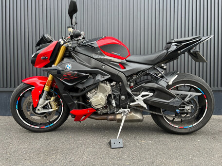 2017 BMW S 1000 R, красный, 980000 рублей, вид 3