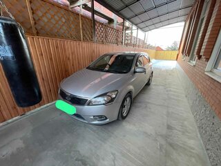 2012 Kia Ceed I Рестайлинг, серебристый, 658000 рублей, вид 1
