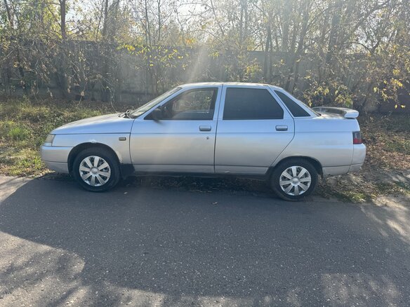 2003 Lada (ВАЗ) 2110, серебристый, 90000 рублей - вид 3