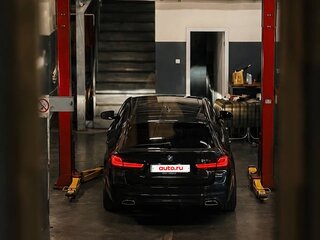 2020 BMW 5 серии 520d xDrive VII (G30/G31/G38) Рестайлинг, серый, 5000000 рублей, вид 5