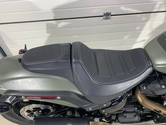 2021 Harley-Davidson Fat Bob, зелёный, 1750000 рублей - вид 14
