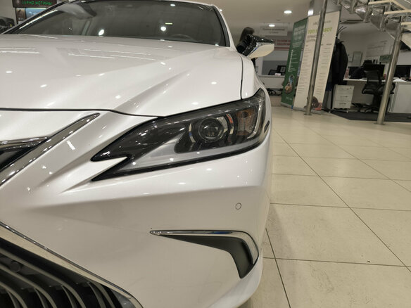 2020 Lexus ES 250 VII, белый, 4220000 рублей - вид 16