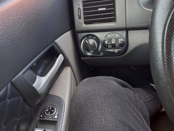 2009 Lada (ВАЗ) Priora I, серебристый, 180000 рублей - вид 6