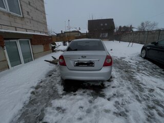 2011 Ford Focus II Рестайлинг, серебристый, 380000 рублей, вид 2