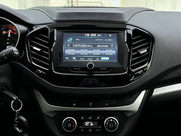 2020 Lada (ВАЗ) Vesta SW I, серый, 999000 рублей - вид 14