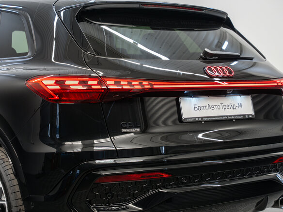 2026 Audi Q5 L III (GU), чёрный, 6490000 рублей - вид 29