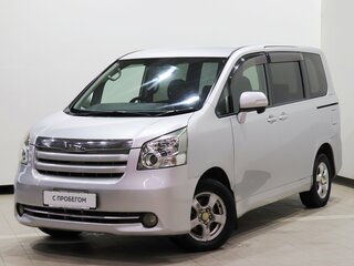 Toyota Noah II (R70)