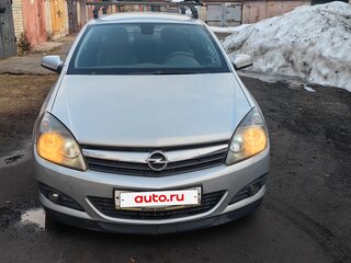 2009 Opel Astra GTC H Рестайлинг, серебристый, 700000 рублей, вид 3