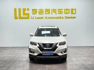 2023 Nissan X-Trail III Рестайлинг, белый, 2000000 рублей, вид 2