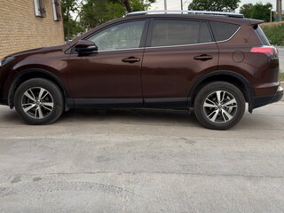 2017 Toyota RAV4 IV (XA40) Рестайлинг, коричневый, 2690000 рублей, вид 4