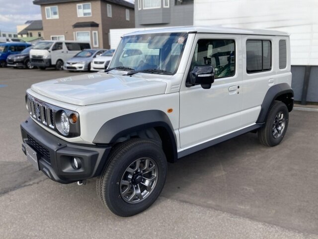 Открыть фотографии: Suzuki Jimny IV