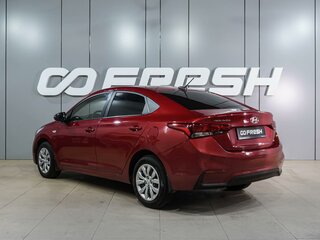2017 Hyundai Solaris II, красный, 799000 рублей, вид 2