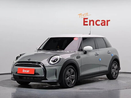 2022 Mini Countryman Cooper II Рестайлинг, серый, 2490000 рублей, вид 1