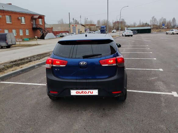 2016 Kia Rio III Рестайлинг, синий, 530000 рублей - вид 3
