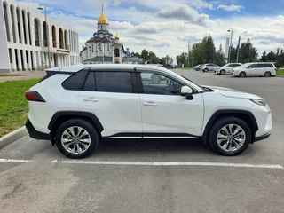 2022 Toyota Wildlander I, белый, 3250000 рублей, вид 2