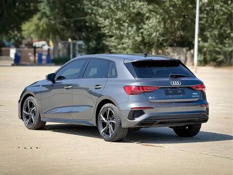 2023 Audi A3 Sportback 35 TFSI IV (8Y), серый, 2250000 рублей, вид 4