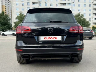 2018 Volkswagen Touareg II Рестайлинг, чёрный, 3600000 рублей, вид 4