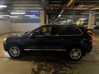 2013 Volkswagen Touareg II, синий, 2600000 рублей, вид 4