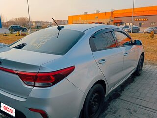 2017 Kia Rio IV, серебристый, 1100000 рублей, вид 3