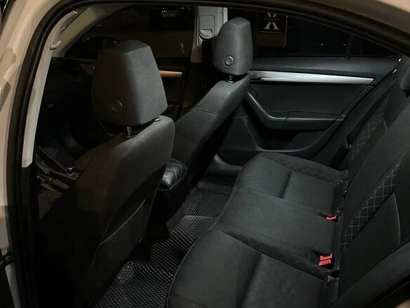 2018 Skoda Octavia III (A7) Рестайлинг, белый - вид 5