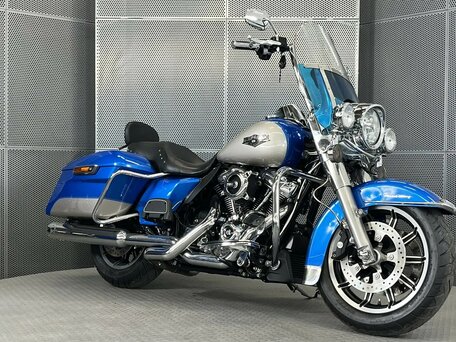 2018 Harley-Davidson Road King, синий, 1549000 рублей, вид 2