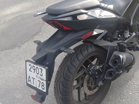 2021 Bajaj Dominar 400, чёрный, 300000 рублей, вид 5