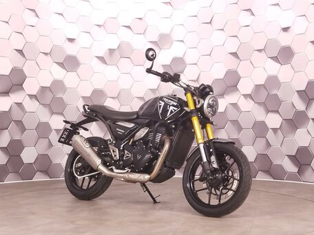 2024 Triumph Speed 400, чёрный, 577000 рублей, вид 1