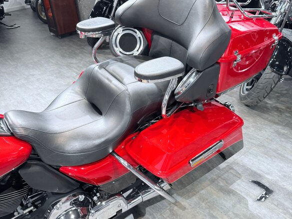2011 Harley-Davidson Electra Glide, красный, 1399000 рублей - вид 14